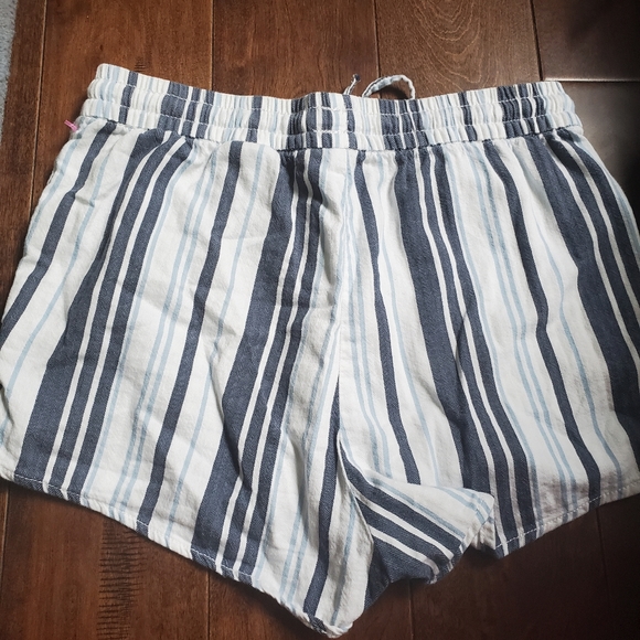 Divided h&m cotton shorts size 2 women's blue and white stripes - Picture 4 of 4